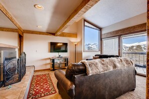 Living Room - Living Room
