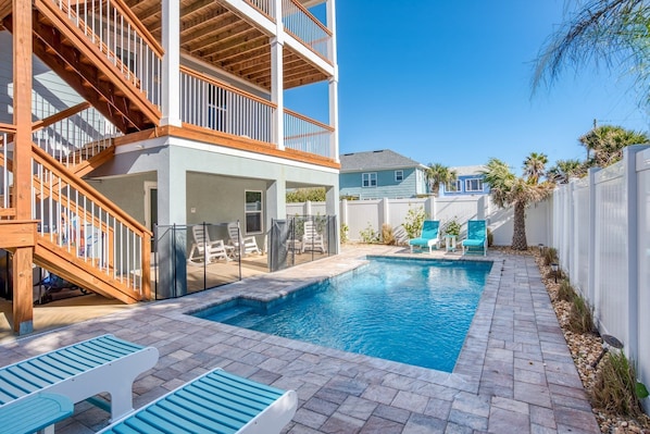 Beach Retreat - Private Pool