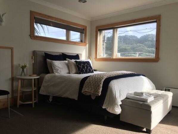 Queen bed