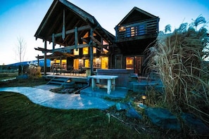 Hot tub and river deck!