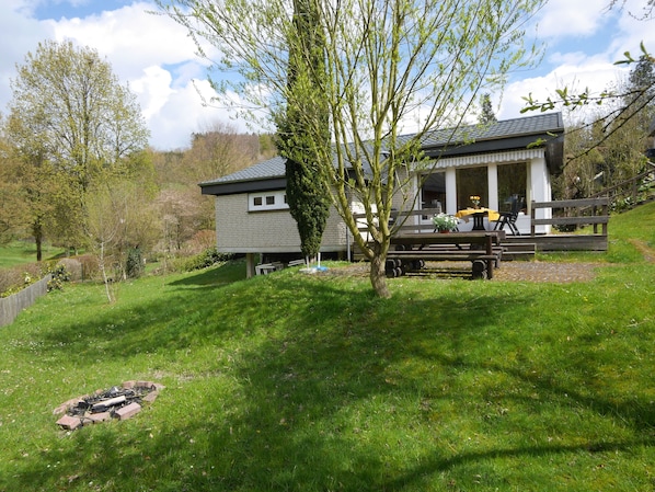 Ferienhaus am Hennesee mit Lagerfeuerstelle