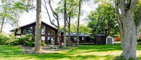 Lakeside View of the home!