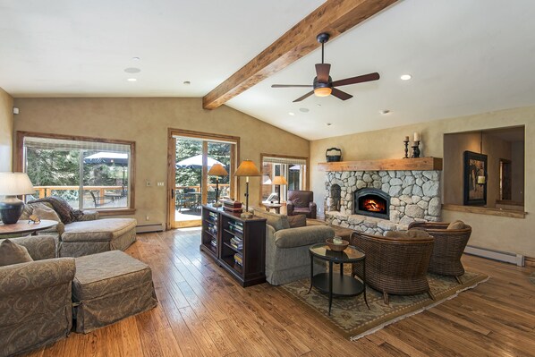 Private 5,400' luxury home nestled at the bottom of a quiet cul-de-sac