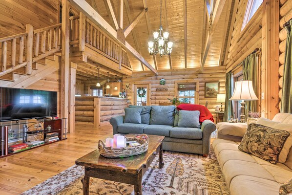 Linville Vacation Rental | 2BR | 2BA | 1 Step to Enter | 2,000 Sq Ft