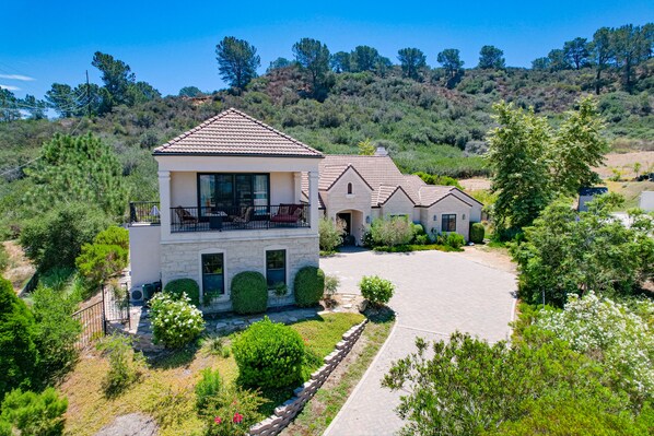 "The Sanctuary" Del Mar Oasis Open Canyon with no Visible Neighbors Once Inside