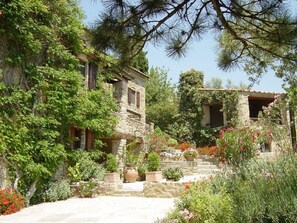 Courtyard garden and loggia