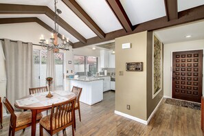 Dinning Room and Entry Way