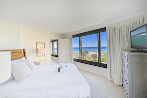 21-Beachside-Towers-I-4040-Master-Bed