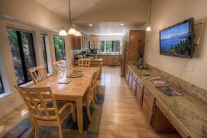 Main Level- Dining Area