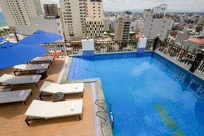 Rooftop pool
