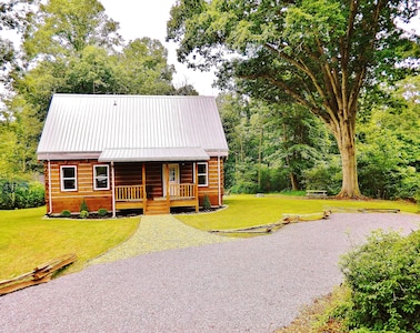 New* Cabin Clean in-town Black Mountain 15min Asheville 3BR/2BA Montreat Wifi !