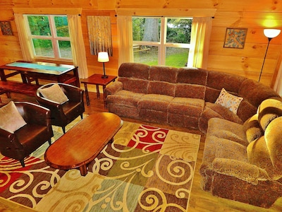 New* Cabin Clean in-town Black Mountain 15min Asheville 3BR/2BA Montreat Wifi !