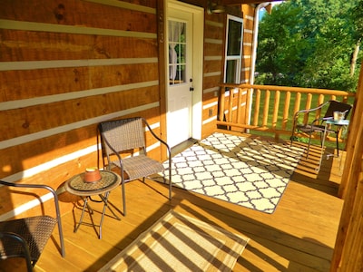 New* Cabin Clean in-town Black Mountain 15min Asheville 3BR/2BA Montreat Wifi !