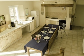 kitchen /dining area