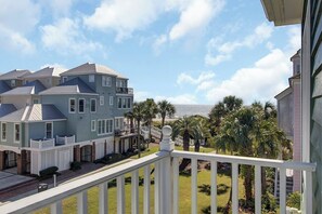 Guestroom 1 Balcony