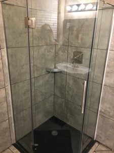 Completely Remodeled 1 Bd / 1 bath