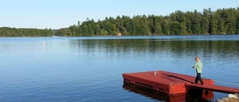 Dock to mourn up two boats. Perfect for swimming.