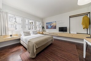 Bedroom with double bed