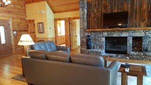 TRV-Living Room (2)