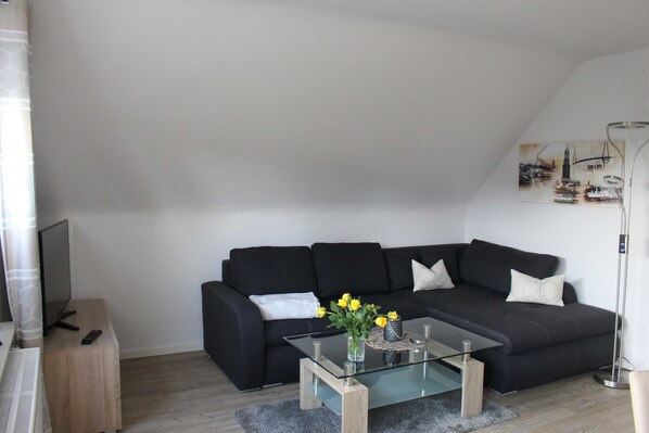 Wohnzimmer mit Schlafcouch