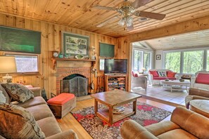 Living Room | 2-Story Cabin