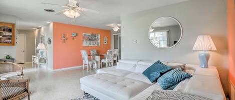 Ormond Beach Vacation Rental | 2BR | 2BA | 1 Half Step Required | 1,100 Sq Ft