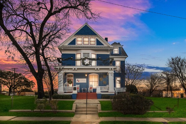 Beautiful and Vintage Historic Home in Downtown Waco