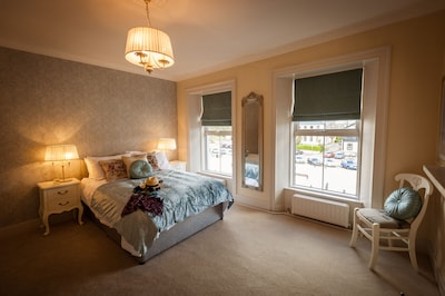 This exclusive townhouse caters for the ideal luxury getaway in Bantry 