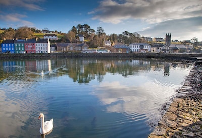 This exclusive townhouse caters for the ideal luxury getaway in Bantry 