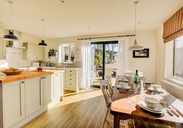 Kitchen and dining area