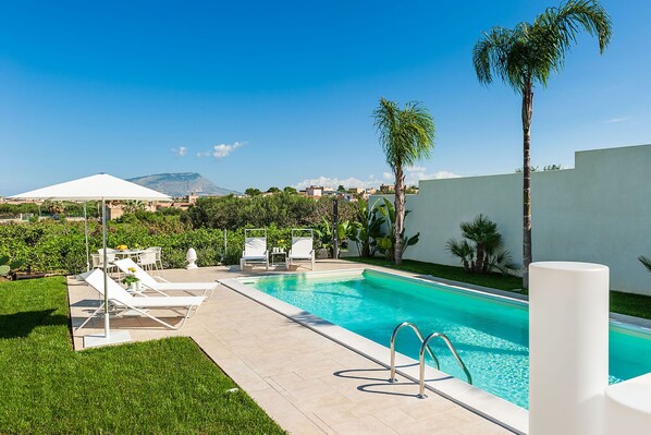Holiday Home Swimming Pool
