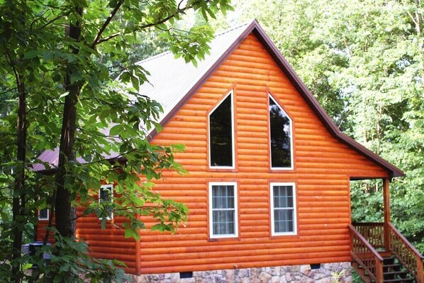 Welcome to the White Pine Loft: Perfect for Couples! (1)