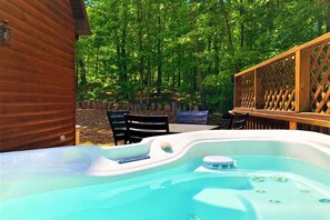 Private rear deck with hot tub, outdoor table & chairs and Weber propane grill! (1)