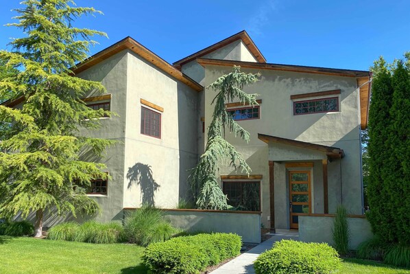Boise Vacation Rental | 4BR | 2.5BA | 3 Stories | 2,500 Sq Ft