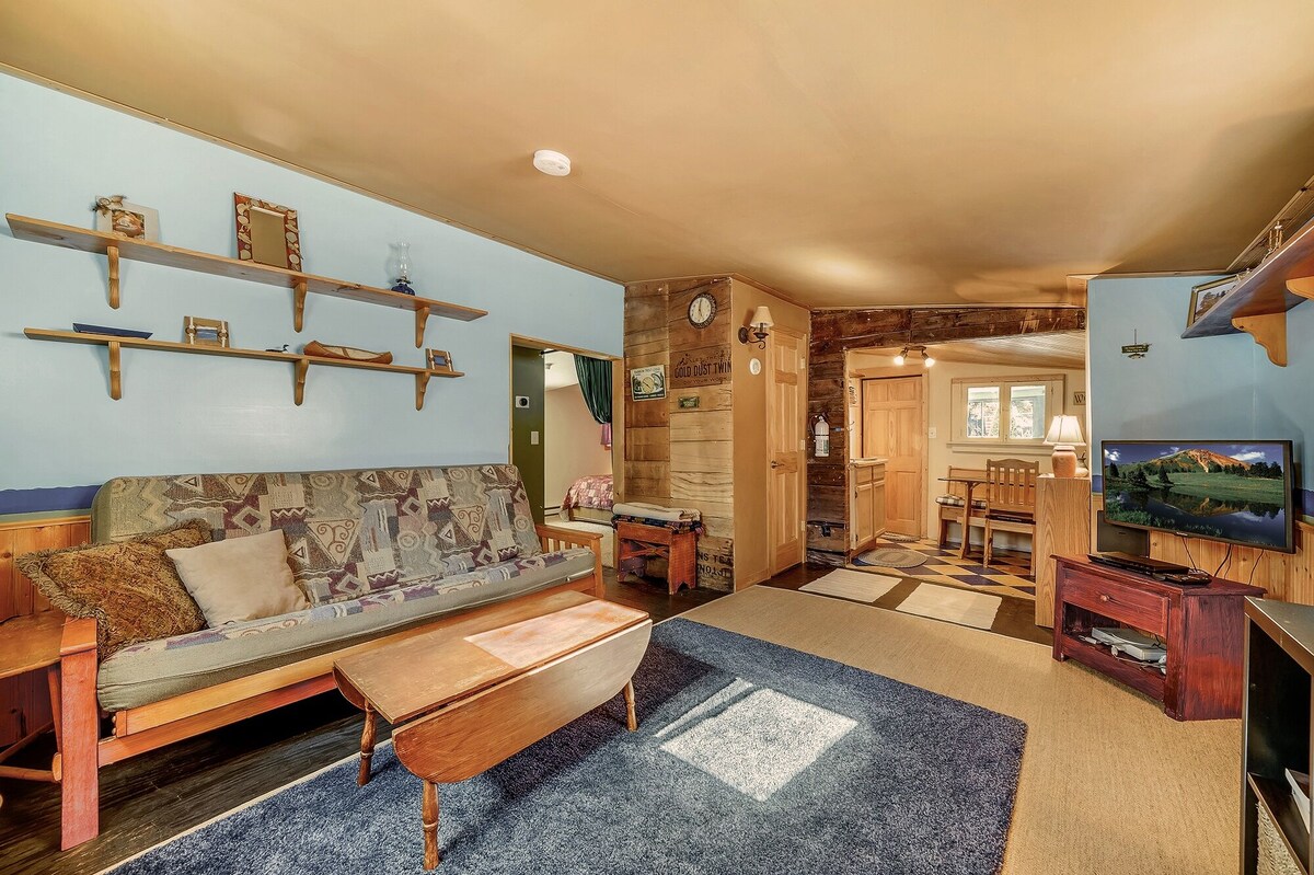 Beautiful Beach House & Cottage on Park Point, Short Beach Walk To Canal Park