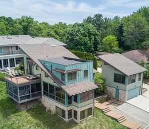 Overhead view of main house and guest apartment on the right