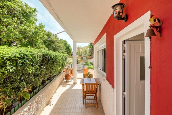 Entry to Casa 2