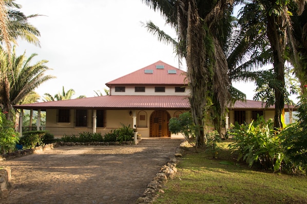 Hilltop House Front Entrance