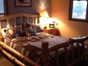 Guest Bed with own bathroom.