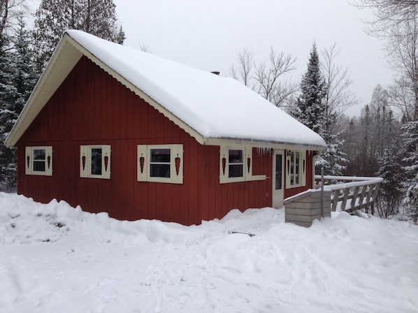 Edelweiss Haus (viewed from the NE)