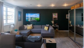 Extra large living room with two twin size sofa daybeds.