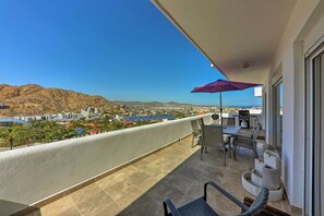 Private Balcony w/ Mountain Views