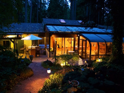 A Cozy Bed And Breakfast For 2 In The Sierra Nevada Mountains.