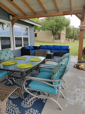 Outdoor kitchen and covered patio