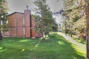 Beautiful courtyard area in back!