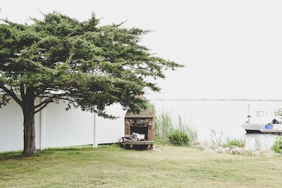 Waterfront Cottage with Marina Access 