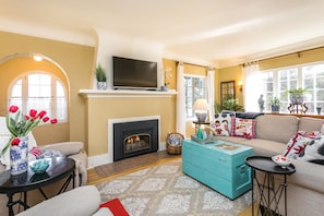 Large living room with gas fireplace