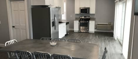 Kitchen/Dining Area