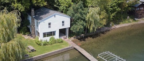 Cozy Cottage On Very Private Lot w/Large, Flat Yard Right @ the Waters Edge!