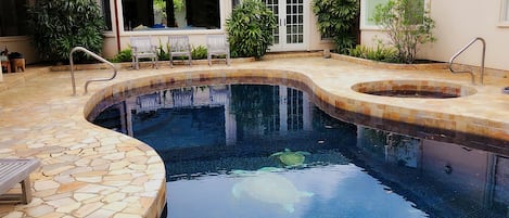 Private pool